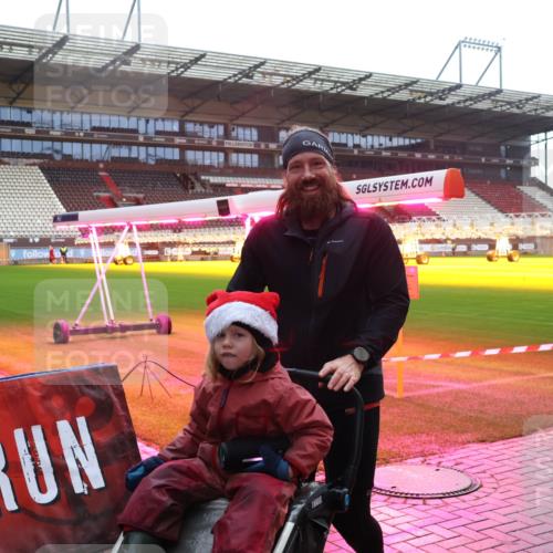 07.12.2025 - St. Pauli X-Mass-Run No. 15 Luisa Fischer http://msf.ph/oto/9378273 07.12.2025 10:29:26 Ziel 00, 161, 165, 1095, 1308, 1330, 1548, 1566, 1677, 2046, 2051, 2397, 2874, 2912, 2913, 3209, 3218, 3299, 3377, 3669, 3938, 3942, 4073, 4265, 4291, 4414, 4446, 4449, 4450, 4543, 4544 meine-sportfotos.de