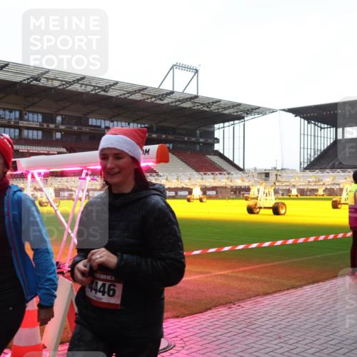 07.12.2025 - St. Pauli X-Mass-Run No. 15 Luisa Fischer http://msf.ph/oto/9378281 07.12.2025 10:29:29 Ziel 4414, 4446, 161, 165, 1095, 1308, 1330, 1548, 1550, 1566, 1677, 1842, 2046, 2051, 2397, 2874, 3115, 3299, 3470, 3669, 3938, 3942, 4073, 4265, 4291, 4414, 4446, 4449, 4450, 4543, 4544 meine-sportfotos.de