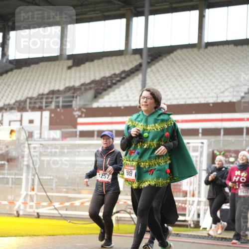 07.12.2025 - St. Pauli X-Mass-Run No. 15 Patografie http://msf.ph/oto/9378284 07.12.2025 10:09:48 Ziel 989, 1026, 1172, 1191, 1256, 1257, 1678, 2502, 2504, 2560, 3245, 3246, 3410, 3411 meine-sportfotos.de