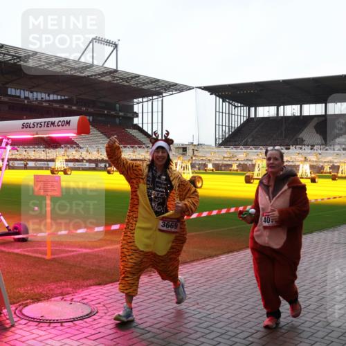 07.12.2025 - St. Pauli X-Mass-Run No. 15 Luisa Fischer http://msf.ph/oto/9378319 07.12.2025 10:29:35 Ziel 407, 3669, 2874, 161, 165, 450, 458, 1095, 1308, 1330, 1373, 1548, 1550, 1566, 1677, 1842, 2001, 2046, 2051, 2397, 2874, 3115, 3299, 3470, 3669, 3938, 3942, 4007, 4073, 4264, 4265, 4266, 4291, 4414, 4440, 4446, 4449, 4450, 4531, 4543, 4544, 4695 meine-sportfotos.de