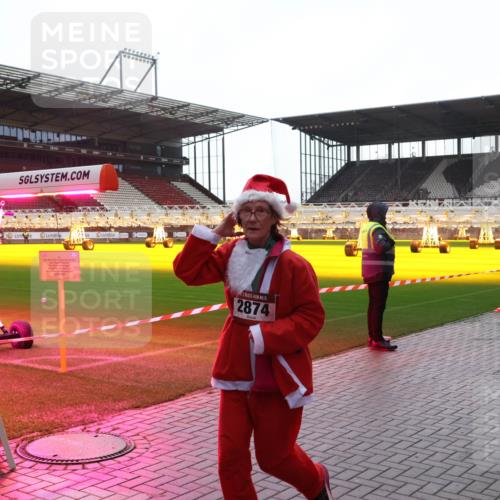 07.12.2025 - St. Pauli X-Mass-Run No. 15 Luisa Fischer http://msf.ph/oto/9378343 07.12.2025 10:29:38 Ziel 2874, 161, 165, 450, 458, 1039, 1095, 1308, 1330, 1373, 1548, 1550, 1566, 1677, 1842, 2001, 2046, 2051, 2397, 2874, 3080, 3115, 3299, 3470, 3669, 3938, 3942, 4007, 4009, 4073, 4264, 4265, 4266, 4291, 4293, 4296, 4414, 4440, 4446, 4449, 4450, 4531, 4543, 4544, 4695 meine-sportfotos.de