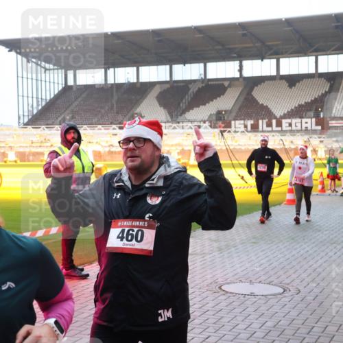 07.12.2025 - St. Pauli X-Mass-Run No. 15 Luisa Fischer http://msf.ph/oto/9378367 07.12.2025 10:04:21 Ziel 15, 460, 4239, 185, 213, 214, 358, 399, 626, 628, 709, 940, 984, 1023, 1027, 1028, 1263, 1264, 1307, 1394, 1425, 1506, 1888, 1906, 2002, 2110, 2112, 2366, 2380, 3198, 3334, 3337, 3340, 3359, 3519, 3734, 4151, 4193, 4239, 4660, 4667, 4679, 4680 meine-sportfotos.de