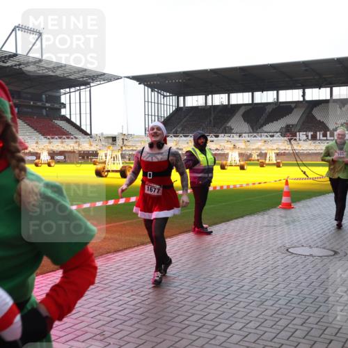 07.12.2025 - St. Pauli X-Mass-Run No. 15 Luisa Fischer http://msf.ph/oto/9378375 07.12.2025 10:29:45 Ziel 32, 0, 1677, 165, 161, 161, 165, 450, 458, 1039, 1198, 1201, 1204, 1209, 1308, 1330, 1373, 1548, 1550, 1677, 1842, 2001, 2874, 3080, 3115, 3299, 3468, 3469, 3470, 3669, 3938, 3942, 4007, 4009, 4073, 4126, 4264, 4265, 4266, 4291, 4293, 4296, 4440, 4531, 4543, 4544, 4695 meine-sportfotos.de