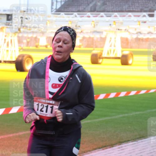 07.12.2025 - St. Pauli X-Mass-Run No. 15 Luisa Fischer http://msf.ph/oto/9378383 07.12.2025 11:09:39 Ziel 1211, 44, 51, 59, 266, 330, 335, 338, 341, 495, 496, 558, 619, 971, 1084, 1110, 1136, 1138, 1140, 1205, 1211, 1260, 1463, 1477, 1502, 1511, 1574, 1641, 1851, 1870, 1945, 1974, 2042, 2070, 2879, 2898, 3151, 4190, 4191 meine-sportfotos.de