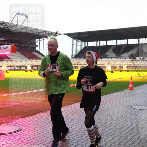 07.12.2025 - St. Pauli X-Mass-Run No. 15 Luisa Fischer http://msf.ph/oto/9378394 07.12.2025 10:29:48 Ziel 165, 15, 161, 1548, 161, 165, 450, 458, 1039, 1198, 1201, 1204, 1209, 1308, 1330, 1373, 1548, 1550, 1677, 1842, 2001, 2874, 2878, 3080, 3115, 3299, 3468, 3469, 3470, 3669, 3938, 3942, 4007, 4009, 4073, 4126, 4264, 4265, 4266, 4291, 4293, 4296, 4440, 4472, 4476, 4531, 4695 meine-sportfotos.de