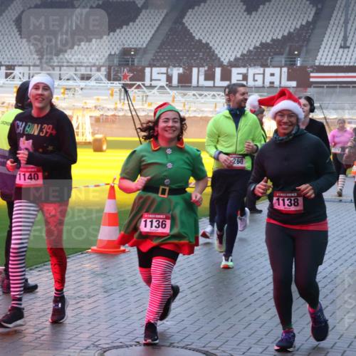 07.12.2025 - St. Pauli X-Mass-Run No. 15 Luisa Fischer http://msf.ph/oto/9378395 07.12.2025 11:09:41 Ziel 39, 1140, 1136, 260, 1138, 44, 51, 44, 51, 59, 66, 266, 330, 335, 338, 341, 495, 496, 558, 619, 971, 1084, 1110, 1136, 1138, 1140, 1205, 1211, 1260, 1463, 1477, 1502, 1511, 1574, 1641, 1851, 1870, 1945, 1974, 2042, 2070, 2879, 2898, 3151, 4190, 4191 meine-sportfotos.de