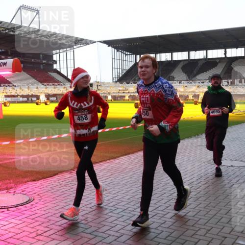 07.12.2025 - St. Pauli X-Mass-Run No. 15 Luisa Fischer http://msf.ph/oto/9378441 07.12.2025 10:29:57 Ziel 100, 458, 450, 4695, 10, 161, 165, 423, 426, 450, 458, 1039, 1090, 1091, 1198, 1201, 1204, 1209, 1373, 1548, 1550, 1669, 1677, 1842, 2001, 2874, 2878, 3080, 3115, 3299, 3468, 3469, 3470, 3494, 3497, 3516, 3517, 3938, 3942, 4007, 4009, 4126, 4264, 4266, 4293, 4296, 4440, 4472, 4476, 4531, 4695 meine-sportfotos.de