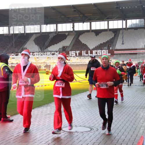 07.12.2025 - St. Pauli X-Mass-Run No. 15 Luisa Fischer http://msf.ph/oto/9378552 07.12.2025 10:30:16 Ziel 4476, 4472, 4531, 2878, 10, 423, 426, 450, 458, 1039, 1090, 1091, 1198, 1201, 1204, 1209, 1373, 1669, 2001, 2369, 2878, 3080, 3468, 3469, 3470, 3494, 3497, 3516, 3517, 4007, 4009, 4126, 4264, 4266, 4293, 4296, 4440, 4472, 4476, 4531, 4533, 4534, 4546, 4695 meine-sportfotos.de