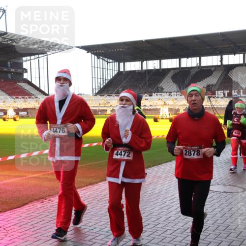 07.12.2025 - St. Pauli X-Mass-Run No. 15 Luisa Fischer http://msf.ph/oto/9378562 07.12.2025 10:30:18 Ziel 4, 4476, 5, 4472, 15, 2878, 1669, 3517, 10, 423, 426, 450, 458, 1039, 1090, 1091, 1198, 1201, 1204, 1209, 1373, 1669, 1696, 2001, 2369, 2878, 3080, 3468, 3469, 3494, 3497, 3516, 3517, 4007, 4009, 4126, 4264, 4266, 4293, 4296, 4440, 4472, 4476, 4531, 4533, 4534, 4546, 4695 meine-sportfotos.de