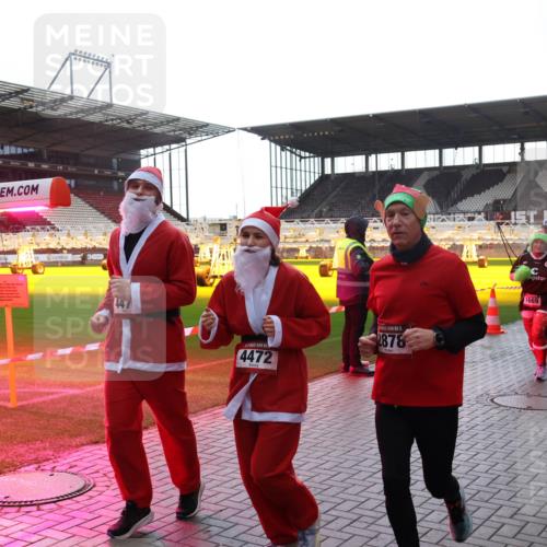 07.12.2025 - St. Pauli X-Mass-Run No. 15 Luisa Fischer http://msf.ph/oto/9378565 07.12.2025 10:30:18 Ziel 447, 4472, 15, 2878, 1669, 10, 423, 426, 450, 458, 1039, 1090, 1091, 1198, 1201, 1204, 1209, 1373, 1669, 1696, 2001, 2369, 2878, 3080, 3468, 3469, 3494, 3497, 3516, 3517, 4007, 4009, 4126, 4264, 4266, 4293, 4296, 4440, 4472, 4476, 4531, 4533, 4534, 4546, 4695 meine-sportfotos.de