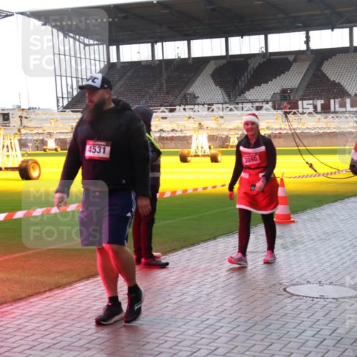07.12.2025 - St. Pauli X-Mass-Run No. 15 Luisa Fischer http://msf.ph/oto/9378598 07.12.2025 10:30:22 Ziel 4531, 3080, 3517, 10, 423, 426, 1039, 1090, 1091, 1198, 1201, 1204, 1209, 1669, 1696, 2369, 2878, 3080, 3468, 3469, 3494, 3497, 3516, 3517, 4007, 4009, 4126, 4264, 4266, 4293, 4296, 4440, 4472, 4476, 4531, 4533, 4534, 4546, 4695 meine-sportfotos.de