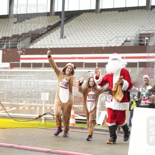 07.12.2025 - St. Pauli X-Mass-Run No. 15 Patografie http://msf.ph/oto/9378610 07.12.2025 10:10:53 Ziel 57, 979, 983, 1148, 1149, 1150, 1426, 1768, 1929, 1935, 2530, 4885 meine-sportfotos.de