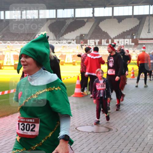 07.12.2025 - St. Pauli X-Mass-Run No. 15 Luisa Fischer http://msf.ph/oto/9378626 07.12.2025 10:05:04 Ziel 15, 1302, 3188, 628, 1871, 113, 713, 1217, 1291, 1302, 1522, 1701, 1712, 1738, 1871, 1973, 1991, 2168, 2249, 2454, 2569, 2570, 3188, 3477, 3894, 3911, 4080, 4553, 4557, 4673 meine-sportfotos.de