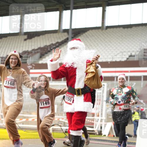 07.12.2025 - St. Pauli X-Mass-Run No. 15 Patografie http://msf.ph/oto/9378644 07.12.2025 10:10:54 Ziel 57, 979, 983, 1148, 1149, 1150, 1426, 1768, 1929, 1935, 2530 meine-sportfotos.de