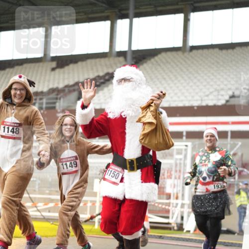 07.12.2025 - St. Pauli X-Mass-Run No. 15 Patografie http://msf.ph/oto/9378649 07.12.2025 10:10:54 Ziel 57, 979, 983, 1148, 1149, 1150, 1426, 1768, 1929, 1935, 2530 meine-sportfotos.de