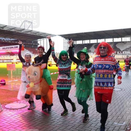 07.12.2025 - St. Pauli X-Mass-Run No. 15 Luisa Fischer http://msf.ph/oto/9378667 07.12.2025 10:30:32 Ziel 1090, 423, 10, 423, 426, 1090, 1091, 1201, 1669, 1696, 2369, 2878, 2910, 3494, 3497, 3516, 3517, 4472, 4476, 4533, 4534, 4546 meine-sportfotos.de