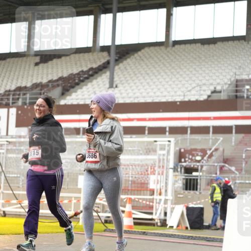 07.12.2025 - St. Pauli X-Mass-Run No. 15 Patografie http://msf.ph/oto/9378706 07.12.2025 10:11:08 Ziel 1148, 1149, 1150, 1929, 1935, 1969, 3815 meine-sportfotos.de