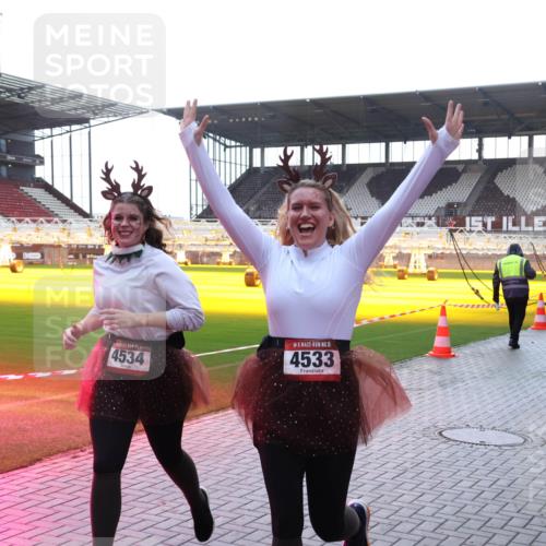 07.12.2025 - St. Pauli X-Mass-Run No. 15 Luisa Fischer http://msf.ph/oto/9378726 07.12.2025 10:30:41 Ziel 4534, 15, 4533, 10, 423, 426, 1090, 1091, 1696, 2369, 2910, 4533, 4534, 4546 meine-sportfotos.de