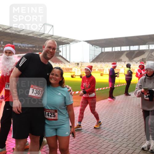 07.12.2025 - St. Pauli X-Mass-Run No. 15 Luisa Fischer http://msf.ph/oto/9378754 07.12.2025 10:05:24 Ziel 257, 5, 1307, 15, 1425, 34, 4080, 114, 202, 210, 292, 699, 713, 1217, 1522, 1701, 1973, 1991, 2168, 2249, 2569, 2570, 2856, 2866, 3186, 3307, 3311, 3477, 3894, 3911, 4080, 4553, 4557 meine-sportfotos.de