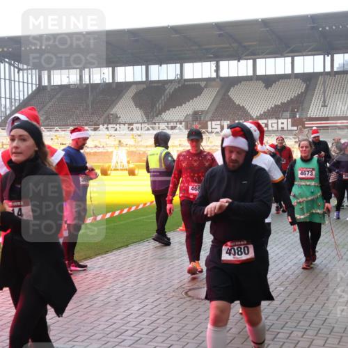 07.12.2025 - St. Pauli X-Mass-Run No. 15 Luisa Fischer http://msf.ph/oto/9378763 07.12.2025 10:05:27 Ziel 0, 1, 38, 468, 4673, 4080, 4553, 1522, 4557, 3911, 114, 202, 210, 292, 699, 713, 1121, 1217, 1481, 1661, 1701, 1761, 1973, 1991, 2168, 2249, 2569, 2570, 2856, 2866, 3186, 3307, 3311, 3477, 3894, 3911, 4036, 4080, 4553, 4557 meine-sportfotos.de