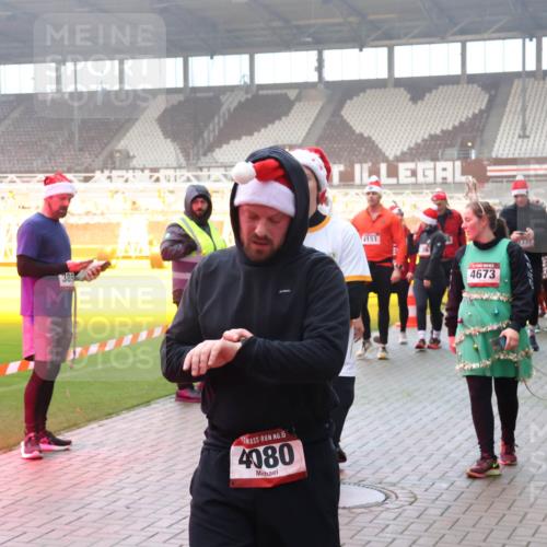 07.12.2025 - St. Pauli X-Mass-Run No. 15 Luisa Fischer http://msf.ph/oto/9378771 07.12.2025 10:05:28 Ziel 389, 125, 15, 4080, 4151, 4673, 337, 3911, 170, 114, 202, 210, 292, 699, 713, 1121, 1217, 1481, 1661, 1761, 1973, 1991, 2168, 2249, 2569, 2570, 2856, 2866, 3186, 3307, 3311, 3477, 3894, 4036, 4080, 4553, 4557 meine-sportfotos.de
