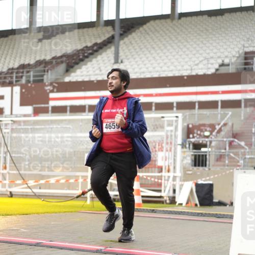 07.12.2025 - St. Pauli X-Mass-Run No. 15 Patografie http://msf.ph/oto/9378790 07.12.2025 10:11:18 Ziel 1969, 3354, 3815, 4499, 4525, 4659, 4661, 4662 meine-sportfotos.de