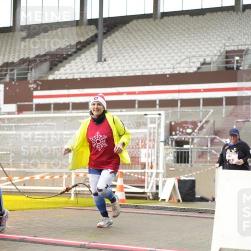 07.12.2025 - St. Pauli X-Mass-Run No. 15 Patografie http://msf.ph/oto/9378831 07.12.2025 10:11:32 Ziel 670, 2909, 3085, 3909, 4659, 4661, 4662 meine-sportfotos.de
