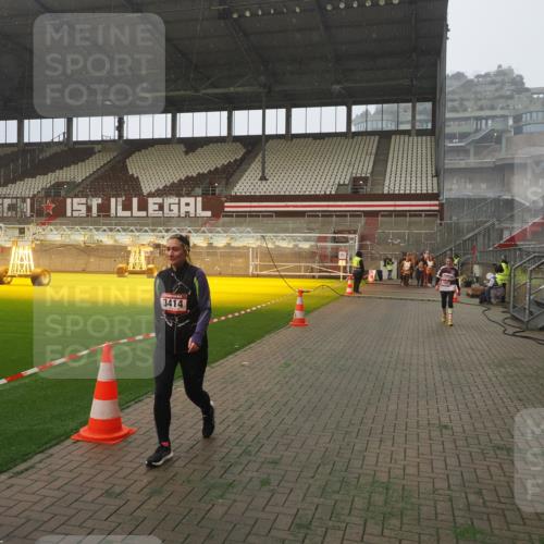 07.12.2025 - St. Pauli X-Mass-Run No. 15 Fabian Wolf http://msf.ph/oto/9378834 07.12.2025 10:07:15 Ziel 421, 792, 1572, 2983, 3414, 3945 meine-sportfotos.de