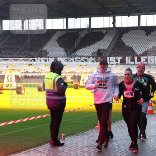 07.12.2025 - St. Pauli X-Mass-Run No. 15 Luisa Fischer http://msf.ph/oto/9378863 07.12.2025 10:31:15 Ziel 3940, 3936, 907, 594, 601, 608, 1015, 1075, 1698, 1700, 2537, 2910, 3936, 3940, 3982, 3986, 4464, 4845, 4847 meine-sportfotos.de