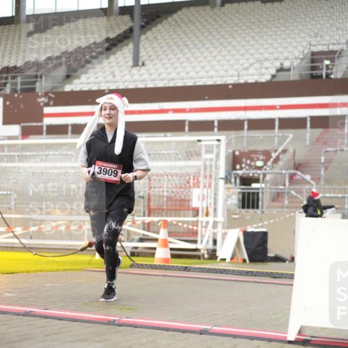 07.12.2025 - St. Pauli X-Mass-Run No. 15 Patografie http://msf.ph/oto/9378864 07.12.2025 10:11:35 Ziel 670, 2909, 3085, 3909, 4662 meine-sportfotos.de