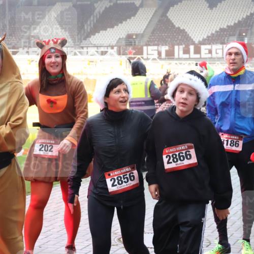 07.12.2025 - St. Pauli X-Mass-Run No. 15 Luisa Fischer http://msf.ph/oto/9378868 07.12.2025 10:05:42 Ziel 15, 114, 15, 202, 5, 2856, 15, 2866, 5, 186, 114, 202, 210, 292, 543, 668, 699, 950, 1121, 1217, 1316, 1374, 1481, 1661, 1761, 1973, 1991, 2168, 2249, 2856, 2866, 3186, 3307, 3311, 3386, 4036, 4556, 4558 meine-sportfotos.de