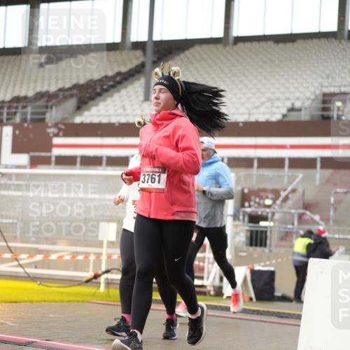 07.12.2025 - St. Pauli X-Mass-Run No. 15 Patografie http://msf.ph/oto/9378902 07.12.2025 10:11:43 Ziel 670, 1687, 2906, 2909, 3085, 3761, 3767, 3909, 3932, 3935 meine-sportfotos.de