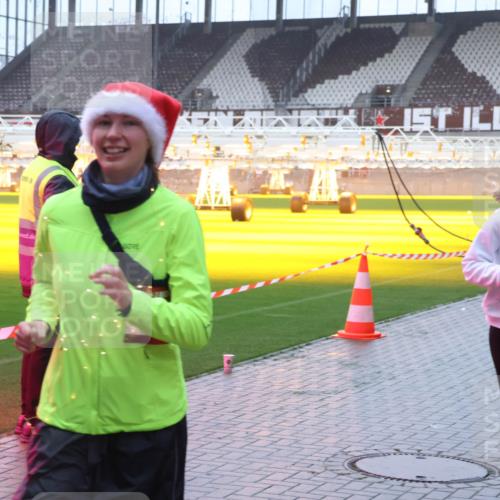 07.12.2025 - St. Pauli X-Mass-Run No. 15 Luisa Fischer http://msf.ph/oto/9378923 07.12.2025 11:10:46 Ziel 06, 3, 1697, 29, 30, 31, 42, 49, 53, 122, 134, 720, 737, 745, 753, 755, 980, 1064, 1066, 1163, 1298, 1299, 1380, 1398, 1692, 1694, 1697, 1739, 1740, 2371, 3124, 3136 meine-sportfotos.de