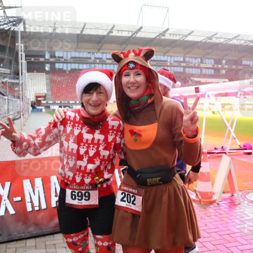 07.12.2025 - St. Pauli X-Mass-Run No. 15 Luisa Fischer http://msf.ph/oto/9378971 07.12.2025 10:05:49 Ziel 15, 699, 15, 202, 114, 123, 202, 210, 292, 363, 385, 512, 543, 668, 699, 945, 950, 1121, 1215, 1222, 1316, 1374, 1481, 1661, 1761, 1973, 1991, 2168, 2249, 2856, 2866, 3186, 3231, 3307, 3311, 3386, 4036, 4552, 4555, 4556, 4558, 4559, 4560 meine-sportfotos.de