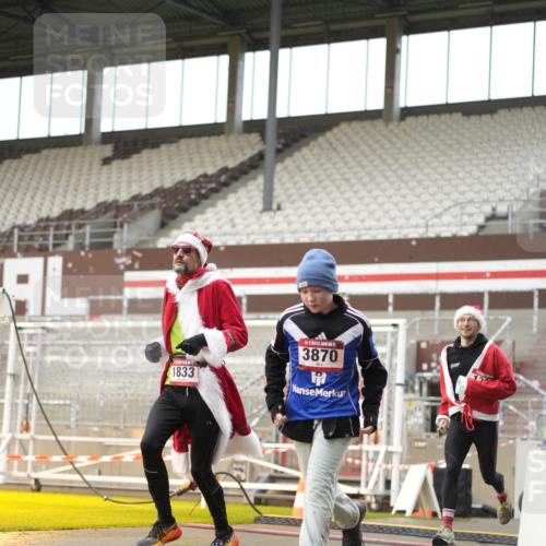 07.12.2025 - St. Pauli X-Mass-Run No. 15 Patografie http://msf.ph/oto/9378985 07.12.2025 10:11:56 Ziel 756, 1389, 1687, 1688, 1833, 2177, 2906, 3761, 3767, 3870, 3932, 3935, 4658 meine-sportfotos.de