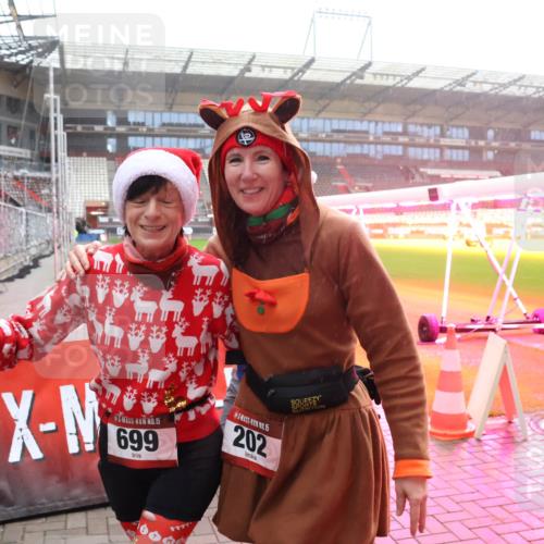 07.12.2025 - St. Pauli X-Mass-Run No. 15 Luisa Fischer http://msf.ph/oto/9378986 07.12.2025 10:05:49 Ziel 15, 699, 15, 202, 114, 123, 202, 210, 292, 363, 385, 512, 543, 668, 699, 945, 950, 1121, 1215, 1222, 1316, 1374, 1481, 1661, 1761, 1973, 1991, 2168, 2249, 2856, 2866, 3186, 3231, 3307, 3311, 3386, 4036, 4552, 4555, 4556, 4558, 4559, 4560 meine-sportfotos.de