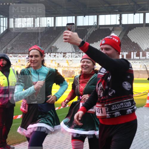 07.12.2025 - St. Pauli X-Mass-Run No. 15 Luisa Fischer http://msf.ph/oto/9378996 07.12.2025 11:10:53 Ziel 6709, 98, 401, 10000, 29, 30, 31, 42, 49, 53, 122, 134, 745, 753, 980, 1064, 1066, 1298, 1299, 1380, 1398, 1584, 1626, 1692, 1694, 1697, 1739, 1740, 2371, 3124, 3136, 4574 meine-sportfotos.de