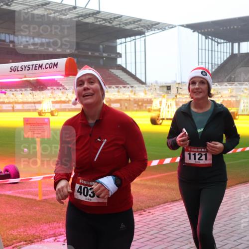 07.12.2025 - St. Pauli X-Mass-Run No. 15 Luisa Fischer http://msf.ph/oto/9379033 07.12.2025 10:05:55 Ziel 403, 15, 1121, 2, 3, 54, 114, 123, 202, 210, 292, 363, 385, 512, 543, 668, 699, 945, 950, 1121, 1215, 1222, 1316, 1374, 1481, 1661, 1761, 1789, 1791, 2856, 2866, 3186, 3231, 3307, 3311, 3386, 4036, 4194, 4195, 4552, 4555, 4556, 4558, 4559, 4560 meine-sportfotos.de