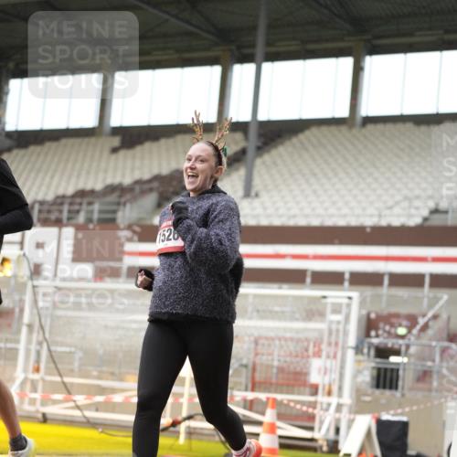 07.12.2025 - St. Pauli X-Mass-Run No. 15 Patografie http://msf.ph/oto/9379038 07.12.2025 10:12:03 Ziel 756, 1389, 1526, 1687, 1688, 1833, 2177, 3870, 3932, 4658 meine-sportfotos.de