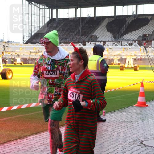 07.12.2025 - St. Pauli X-Mass-Run No. 15 Luisa Fischer http://msf.ph/oto/9379115 07.12.2025 10:32:14 Ziel 4520, 5, 4518, 343, 750, 752, 1818, 2171, 2342, 2343, 2345, 2352, 2418, 2540, 2541, 3267, 3716, 3806, 3808, 3895, 3896, 3897, 3969, 4412, 4467, 4484, 4495, 4504, 4518, 4519, 4520 meine-sportfotos.de
