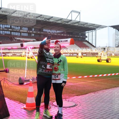 07.12.2025 - St. Pauli X-Mass-Run No. 15 Luisa Fischer http://msf.ph/oto/9379120 07.12.2025 11:11:07 Ziel 49, 134, 29, 30, 31, 42, 48, 49, 53, 122, 134, 660, 667, 669, 745, 980, 1064, 1066, 1298, 1299, 1380, 1398, 1400, 1402, 1584, 1626, 1692, 1694, 1697, 1739, 1740, 2371, 2616, 3124, 3136, 4574 meine-sportfotos.de