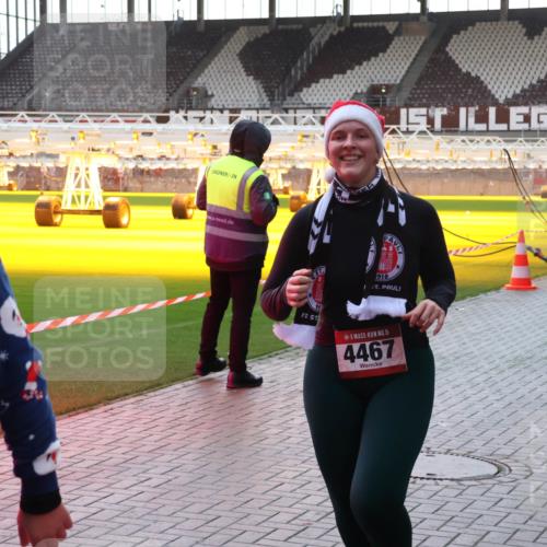 07.12.2025 - St. Pauli X-Mass-Run No. 15 Luisa Fischer http://msf.ph/oto/9379142 07.12.2025 10:32:19 Ziel 910, 15, 4467, 1700, 750, 752, 1818, 2342, 2343, 2345, 2352, 2418, 2540, 2541, 3267, 3716, 3806, 3808, 3895, 3896, 3897, 3969, 4039, 4274, 4275, 4412, 4467, 4484, 4495, 4504, 4518, 4519, 4520 meine-sportfotos.de