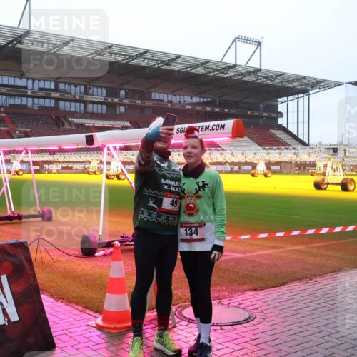 07.12.2025 - St. Pauli X-Mass-Run No. 15 Luisa Fischer http://msf.ph/oto/9379161 07.12.2025 11:11:07 Ziel 49, 215, 134, 29, 30, 31, 42, 48, 49, 53, 122, 134, 660, 667, 669, 745, 980, 1064, 1066, 1298, 1299, 1380, 1398, 1400, 1402, 1584, 1626, 1692, 1694, 1697, 1739, 1740, 2371, 2616, 3124, 3136, 4574 meine-sportfotos.de