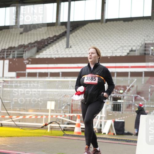 07.12.2025 - St. Pauli X-Mass-Run No. 15 Patografie http://msf.ph/oto/9379195 07.12.2025 10:12:28 Ziel 1070, 1072, 1074, 1077, 2758, 2760, 2770, 3585 meine-sportfotos.de