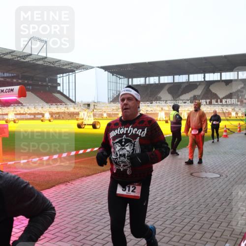 07.12.2025 - St. Pauli X-Mass-Run No. 15 Luisa Fischer http://msf.ph/oto/9379207 07.12.2025 10:06:14 Ziel 123, 12, 2, 3, 54, 123, 148, 180, 363, 385, 424, 468, 512, 543, 668, 676, 805, 834, 945, 950, 1121, 1215, 1222, 1316, 1374, 1661, 1788, 1789, 1791, 2756, 2757, 2894, 2968, 3093, 3172, 3196, 3231, 3386, 3812, 3814, 3857, 3859, 3877, 4036, 4194, 4195, 4235, 4236, 4237, 4246, 4251, 4552, 4555, 4556, 4558, 4559, 4560 meine-sportfotos.de