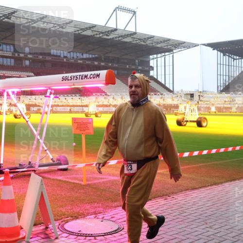 07.12.2025 - St. Pauli X-Mass-Run No. 15 Luisa Fischer http://msf.ph/oto/9379238 07.12.2025 10:06:19 Ziel 123, 2, 3, 54, 123, 127, 148, 180, 363, 385, 424, 468, 512, 676, 805, 834, 893, 945, 967, 969, 1215, 1222, 1316, 1374, 1788, 1789, 1791, 2756, 2757, 2894, 2968, 3093, 3172, 3196, 3231, 3812, 3814, 3857, 3859, 3877, 4194, 4195, 4235, 4236, 4237, 4246, 4251, 4552, 4555, 4556, 4558, 4559, 4560, 4670, 4676 meine-sportfotos.de