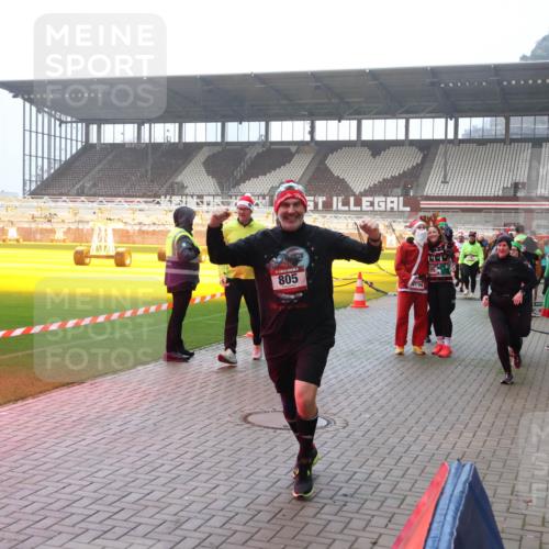 07.12.2025 - St. Pauli X-Mass-Run No. 15 Luisa Fischer http://msf.ph/oto/9379262 07.12.2025 10:06:26 Ziel 805, 4194, 2, 3, 54, 123, 127, 148, 180, 187, 363, 385, 424, 468, 512, 676, 805, 834, 893, 945, 967, 969, 1119, 1215, 1222, 1788, 1789, 1791, 1832, 1937, 2756, 2757, 2894, 2968, 3093, 3172, 3196, 3231, 3812, 3814, 3857, 3859, 3877, 4194, 4195, 4235, 4236, 4237, 4246, 4251, 4552, 4555, 4559, 4560, 4657, 4665, 4670, 4672, 4676, 4677, 4736, 4739 meine-sportfotos.de