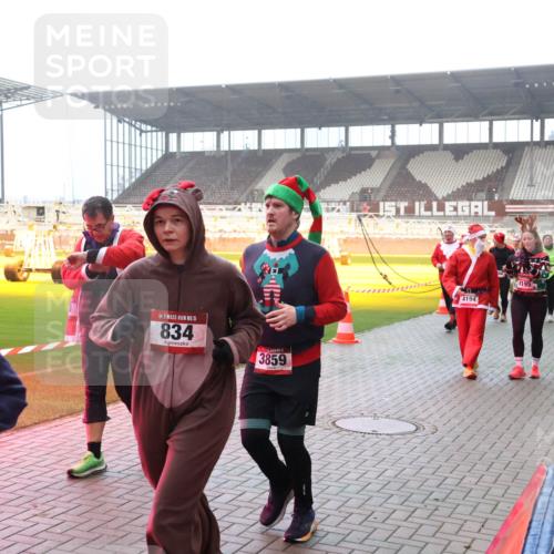 07.12.2025 - St. Pauli X-Mass-Run No. 15 Luisa Fischer http://msf.ph/oto/9379281 07.12.2025 10:06:29 Ziel 00000, 5, 15, 834, 3859, 4194, 4195, 2, 3, 54, 123, 127, 148, 180, 187, 363, 385, 424, 468, 512, 676, 805, 834, 893, 945, 967, 969, 1119, 1215, 1222, 1788, 1789, 1791, 1832, 1937, 2756, 2757, 2894, 2968, 3093, 3172, 3196, 3231, 3812, 3814, 3857, 3859, 3877, 4194, 4195, 4235, 4236, 4237, 4246, 4251, 4552, 4555, 4559, 4560, 4657, 4665, 4670, 4672, 4676, 4677, 4736, 4739 meine-sportfotos.de