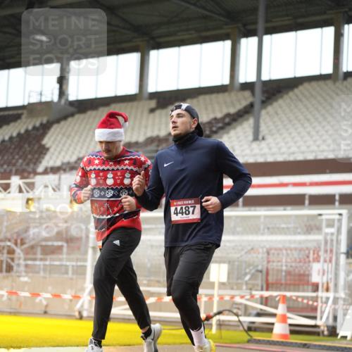 07.12.2025 - St. Pauli X-Mass-Run No. 15 Patografie http://msf.ph/oto/9379329 07.12.2025 10:12:51 Ziel 9, 18, 80, 938, 1397, 2687, 3040, 3428, 3514, 3551, 3557, 3799, 3834, 3836, 4487 meine-sportfotos.de