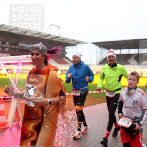 07.12.2025 - St. Pauli X-Mass-Run No. 15 Luisa Fischer http://msf.ph/oto/9379338 07.12.2025 11:11:13 Ziel 1626, 29, 30, 31, 42, 48, 49, 53, 122, 134, 660, 667, 669, 745, 980, 1064, 1066, 1298, 1380, 1398, 1400, 1402, 1518, 1584, 1626, 1692, 1694, 1697, 1739, 1740, 2371, 2616, 3124, 3136, 4574 meine-sportfotos.de